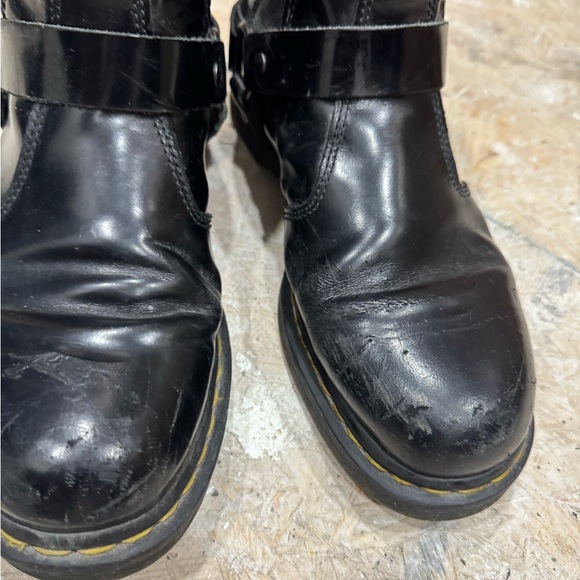Dr. Martens slightly worn motorcycle Chelsea boot 9.5 - Picture 3 of 8
